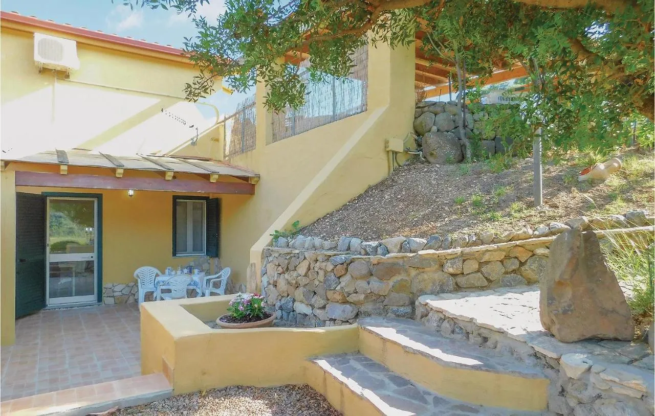 Nice Apartment In Gonnesa With Wifi 0*,  意大利